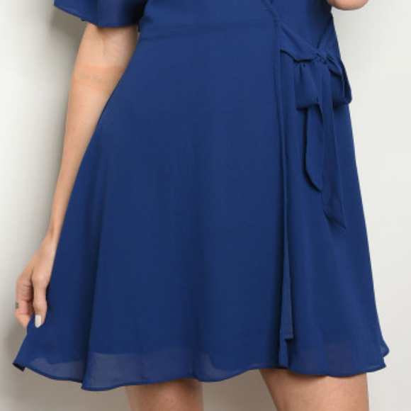 V-NECK RUFFLE DRESS - Picture 6 of 7